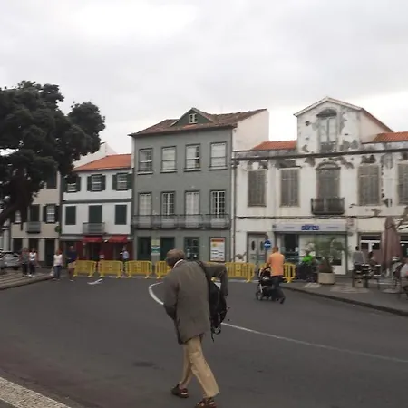 Azores, Faial , Horta, Vacation Front Home, First & Second Floor For Rent Separately 別荘 Abegoaria
