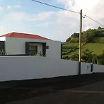 بيت للعطل Azores, Faial , Horta, Vacation Front Home, First & Second Floor For Rent Separately
