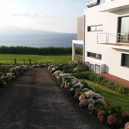 Nyaraló Azores, Faial , Horta, Vacation Front Home, First & Second Floor For Rent Separately *