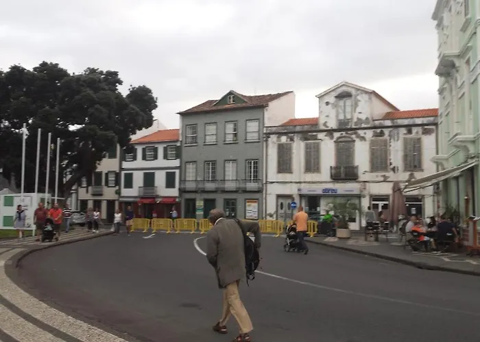 Azores, Faial , Horta, Vacation Front Home, First & Second Floor For Rent Separately 度假居 Abegoaria