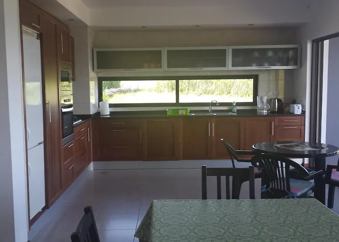 Azores, Faial , Horta, Vacation Front Home, First & Second Floor For Rent Separately 度假居 *