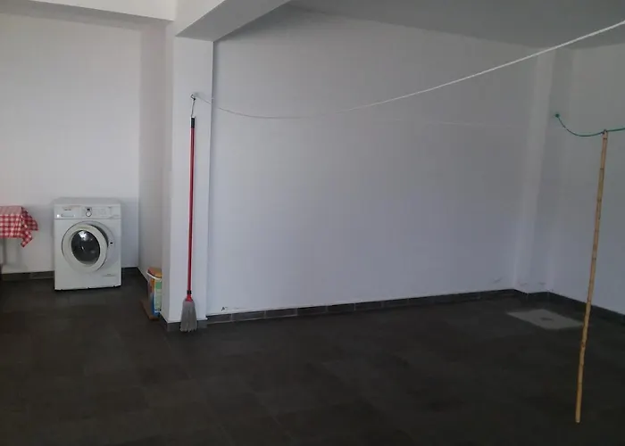 Azores, Faial , Horta, Vacation Front Home, First & Second Floor For Rent Separately 度假居 *